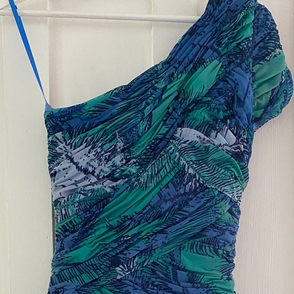 BCBG MINI DRESS - Picture 2 of 2